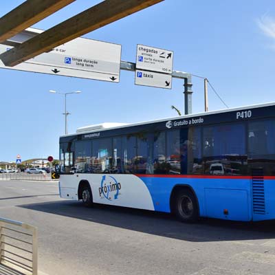 Der Proximo-Bus vom Flughafen nach Faro