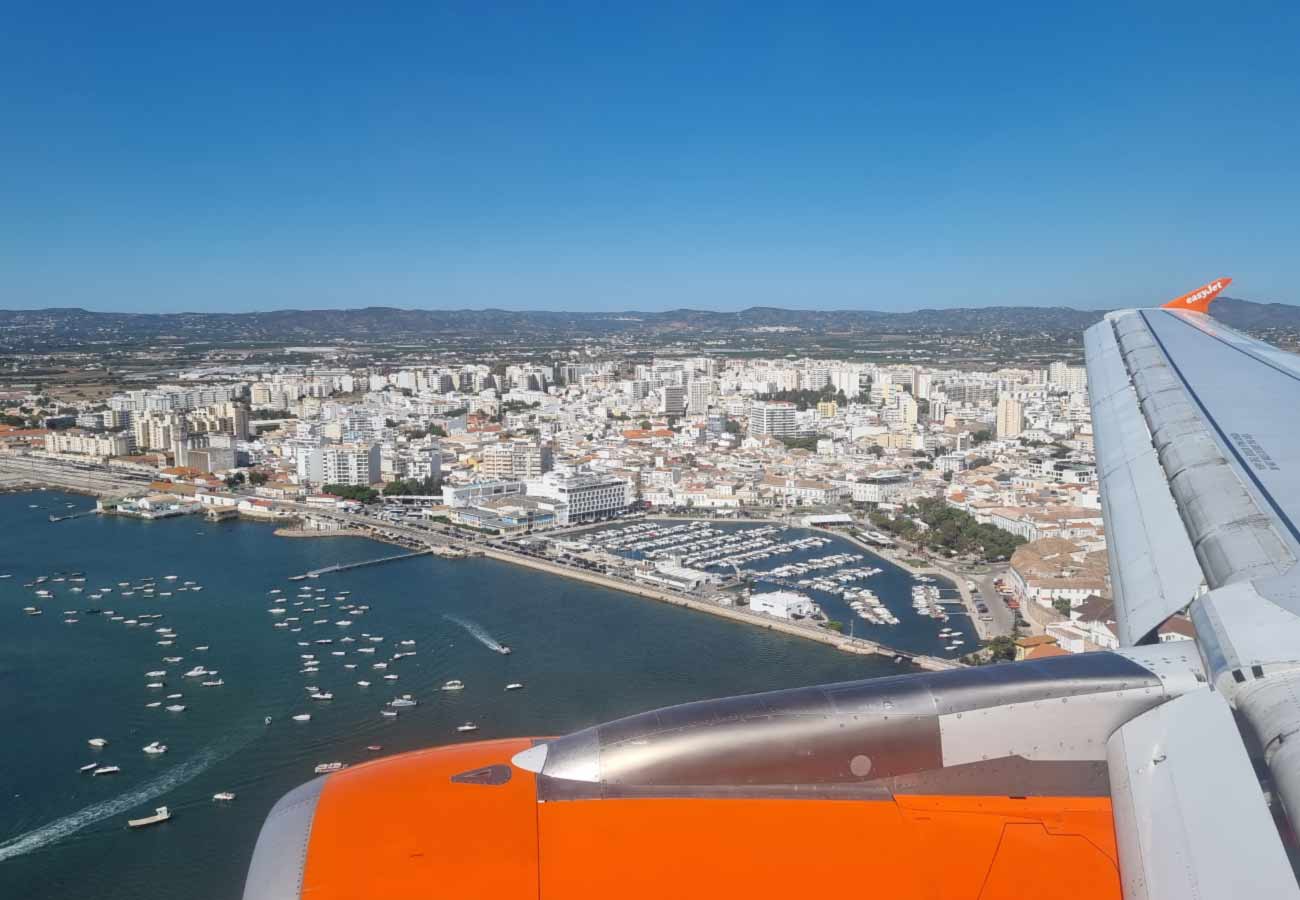 flight path over Faro city