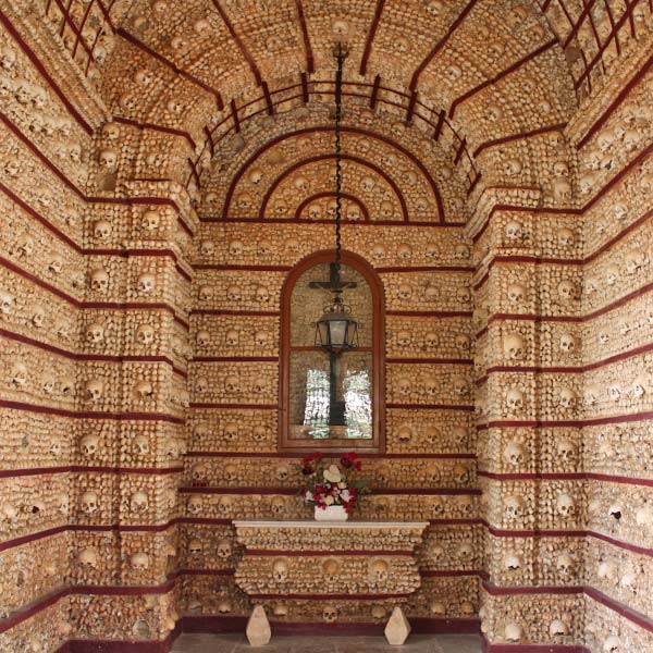 Knochenkapelle Capela dos Ossos faro