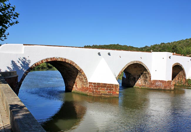 Ponte de Silves bridge