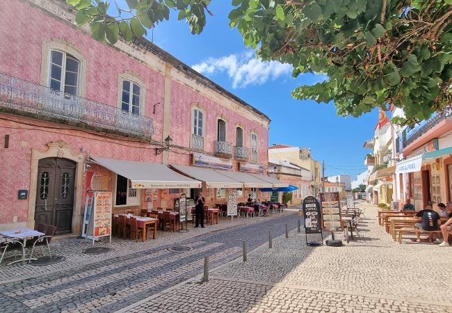 Largo do Município and Portas da Cidade Silves