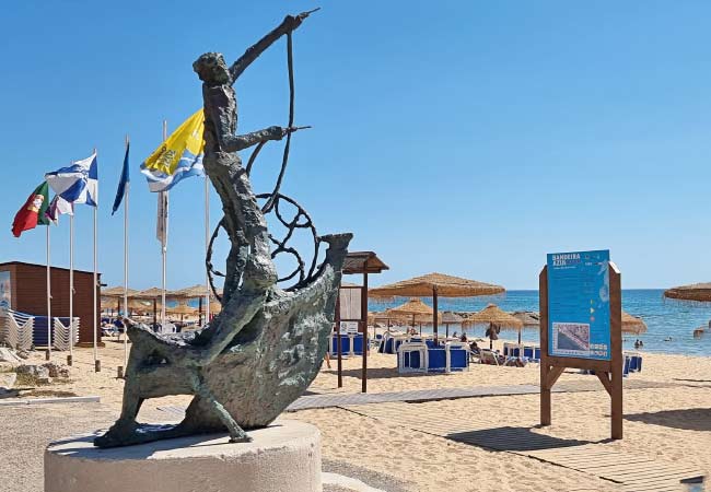 Praia da Rocha Baixinha Nascente