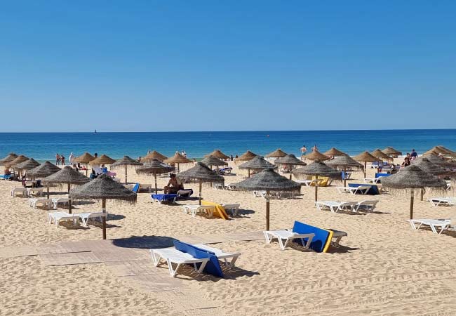 Praia da Rocha Baixinha Nascente