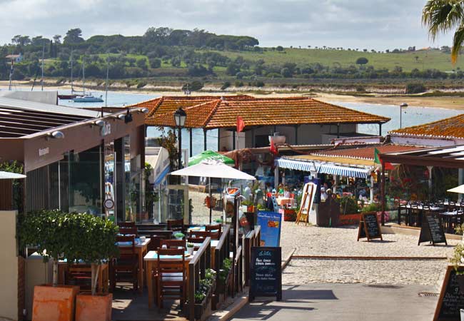 Les bars et restaurants menant front de mer d’Alvor