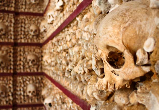 Capela dos Ossos bone chapel faro