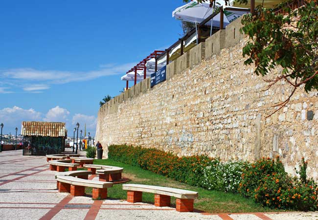 faro Der Hauptweg um die Stadtmauern herum