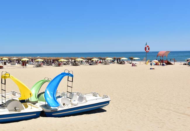 Monte Gordo beach