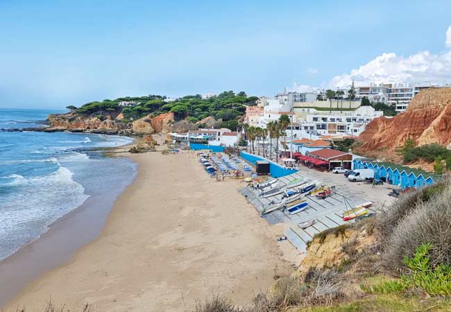 La spiaggia di Olhos de Agua 