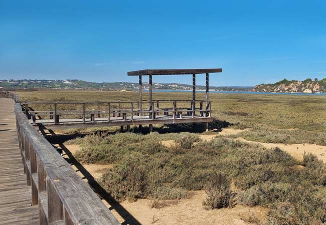 Passadiços de Alvor serie di passerelle rialzate che vi conducono