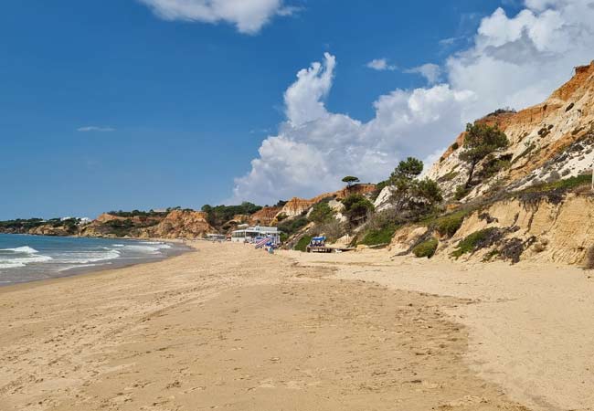 Praia da Falésia Olhos de Água