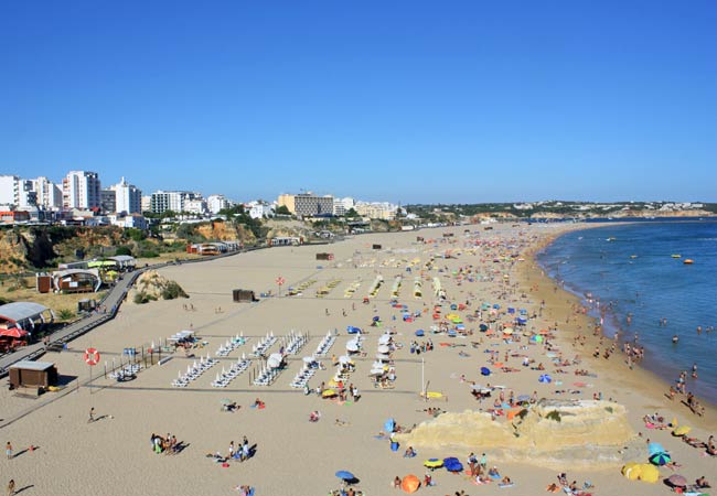 Praia da Rocha summer playa