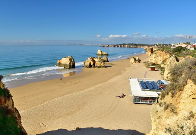 Praia dos Tres Castelos beach