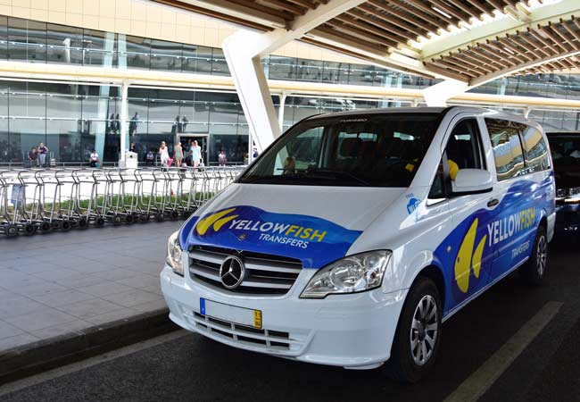 Un minibus Yellow Fish a Vilamoura