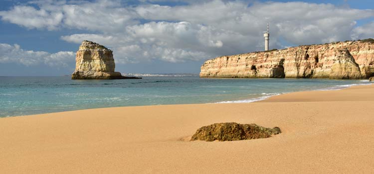 Praia dos Caneiros beach